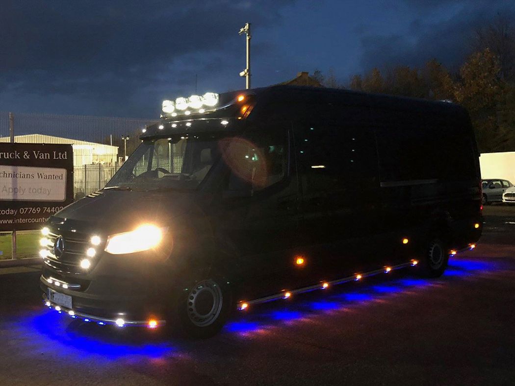 Światła pozycyjne LED - zastosowanie w pojazdach rolniczych