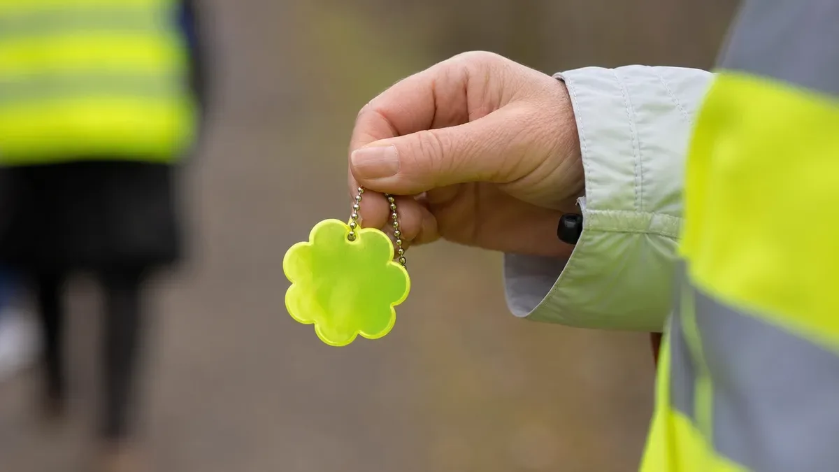 Odblaski, badania i film. Seniorzy z Krzeszowic na wspólnym spotkaniu