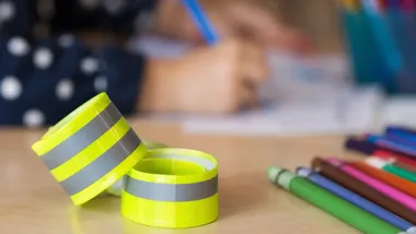 Cyberbezpieczeństwo i odblaski w przedszkolu w Sułoszowej. Policjantka uczyła dzieci zasad