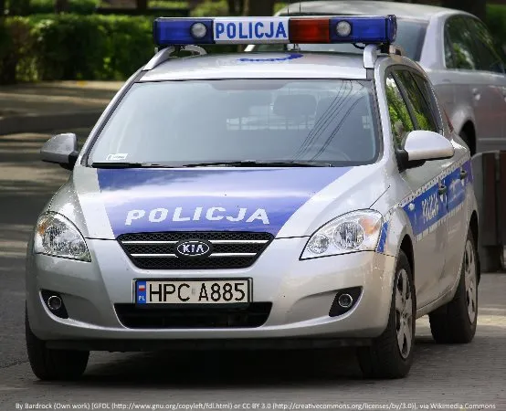 Policja czuwa nad bezpieczeństwem uczniów w Przybysławicach podczas akcji drogowej