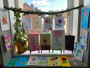 Literackie róże i młode talenty w Krzeszowicach - biblioteka ogłasza wyniki