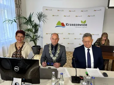 Orlik, przejścia dla pieszych i miliony na oświatę. Co zdecydowali radni?