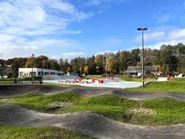 Skatepark i pumptrack w Krzeszowicach oddane do użytku