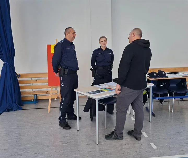 Gdy nie ma zasięgu, rodzina musi wiedzieć, co robić. Trening policji