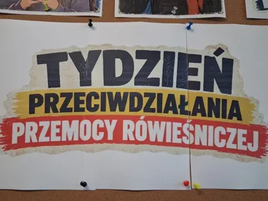 Policjanci ruszyli do szkół. Tydzień rozmów o przemocy rówieśniczej