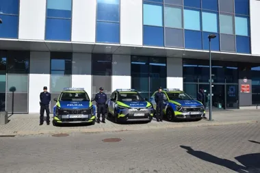 Dwanaście nowych radiowozów dla policji, także w Krzeszowicach