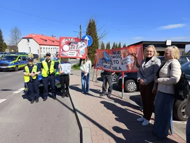 W Mogilanach policja i uczniowie sprawdzili kierowców - nikt nie jechał po alkoholu